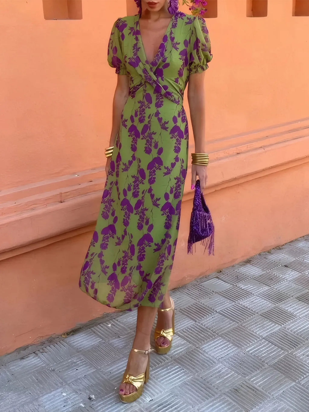 dress with short sleeves